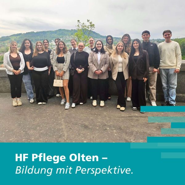 HFS25B goes Nationalrat
Am Dienstag, 28.4.2026 durften wir Politik hautnah erleben und einen spannenden Einblick in die Arbeit des Nationalrats gewinnen. Besonders beeindruckend: Die Diskussionen und Abstimmung rund um die Umsetzung der Pflegeinitiative mitzuverfolgen – ein Thema, das uns als zukünftige Pflegefachpersonen direkt betrifft. 💙
Pflege bewegt. Politik auch. Und heute haben wir gesehen, wie wichtig es ist, dass unsere Stimme gehört wird.
#HFS25B #Nationalrat #Pflegeinitiative #FutureNurses #PflegeMitStimme #PolitikErleben #NursingStudents #ChangeStartsHere