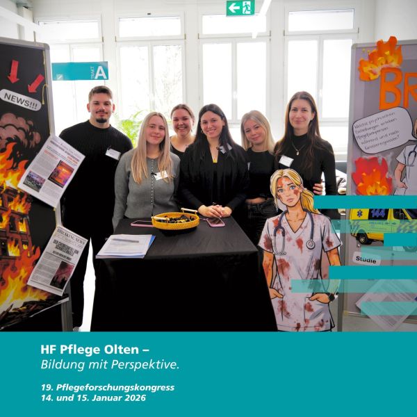 Wie erleben Pflegefachpersonen psychische Belastungen während und nach Grossereignissen?
Dieser Frage gingen Albiona, Acelya, Teodora, Aleksandar, Valentina und Isabella aus der Klasse HFS23A in ihrem Projekt "Brand, Blut & Blaulicht! Zwösche Läberette und selber Öberläbe!" nach und eröffneten im Rahmen unseres Pflegeforschungskongresses eine spannende, wie auch topaktuelle Diskussionrunde.
Neugierig? Jetzt Kontakt aufnehmen: hf-pflege.ch.
#BBZ #GSBS #HFPO #Fachschule #Pflege #Olten #Bildung #Weiterbildung #Pflegeforschungskongress